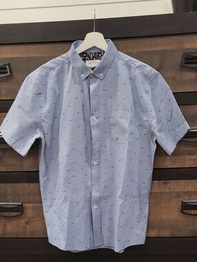 Men's Light Blue Short Sleeve Button-Down Shirt with Micro Sunglasses Print